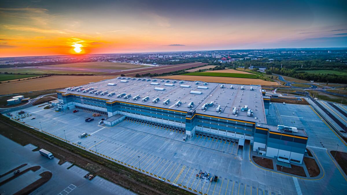 Savills Investment Management strengthens its position. Logistics leads with the highest leasing activity