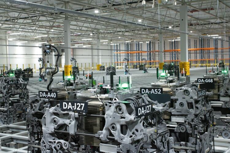 Revolutionizing Logistics: Auchan's New Automated E-Grocery Hub Near Warsaw