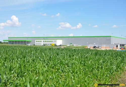 Warehouses to let in MLP Teresin