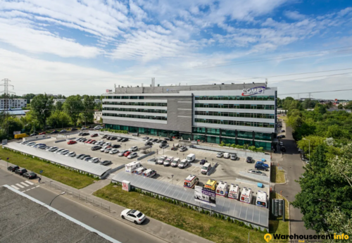 Warehouses to let in Comet Business Center